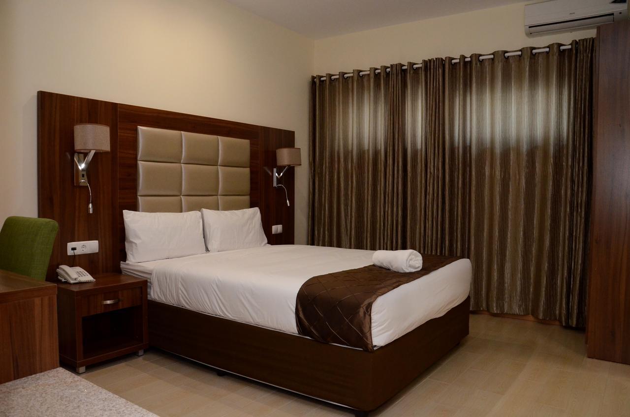 Blu Sky Hotel Мапуту Экстерьер фото